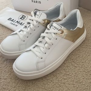 BALMAIN white sneakers size 37 With box and bags